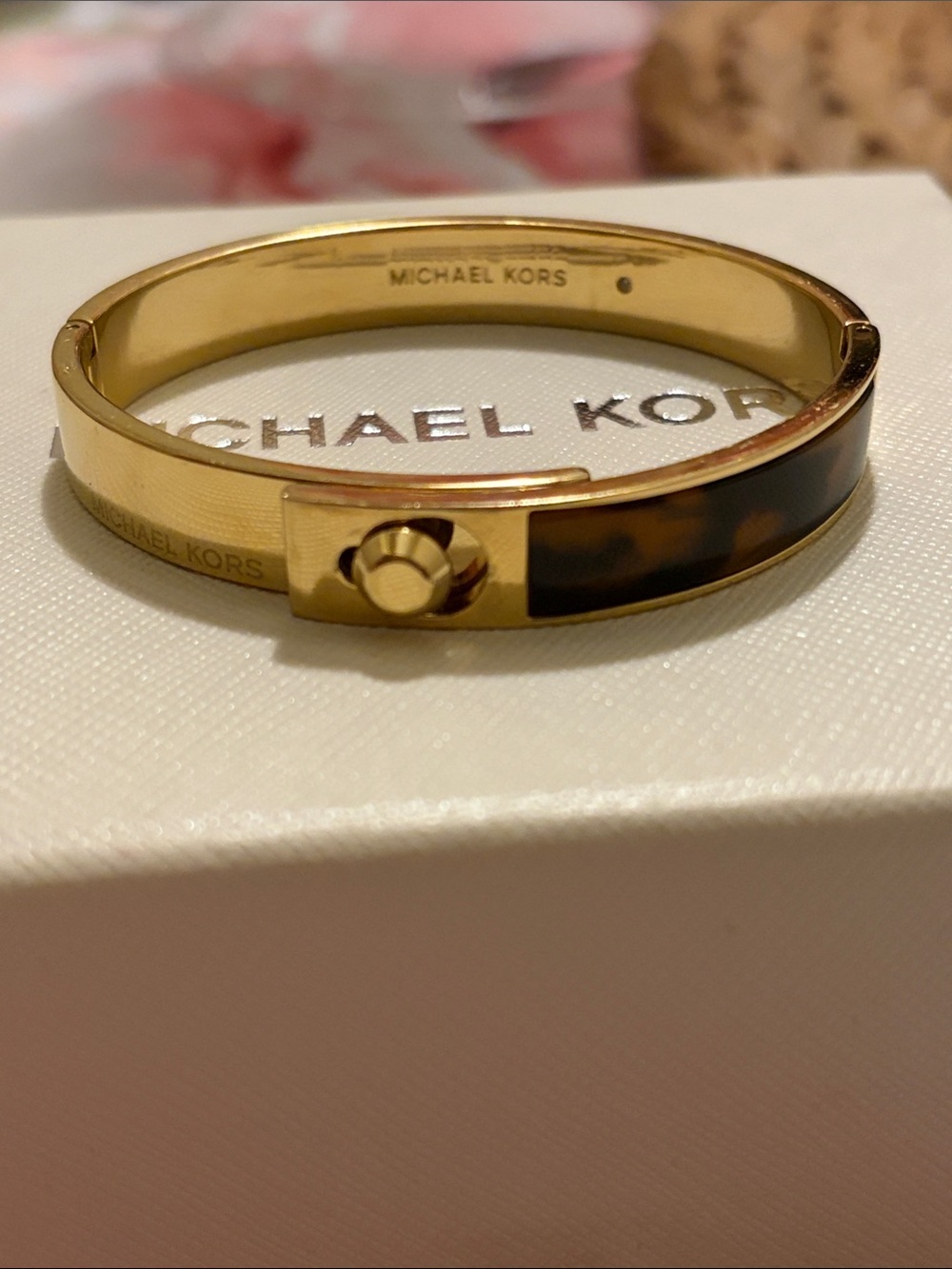 Michael Kors Gold and Tortoiseshell Slim Hinged Bangle